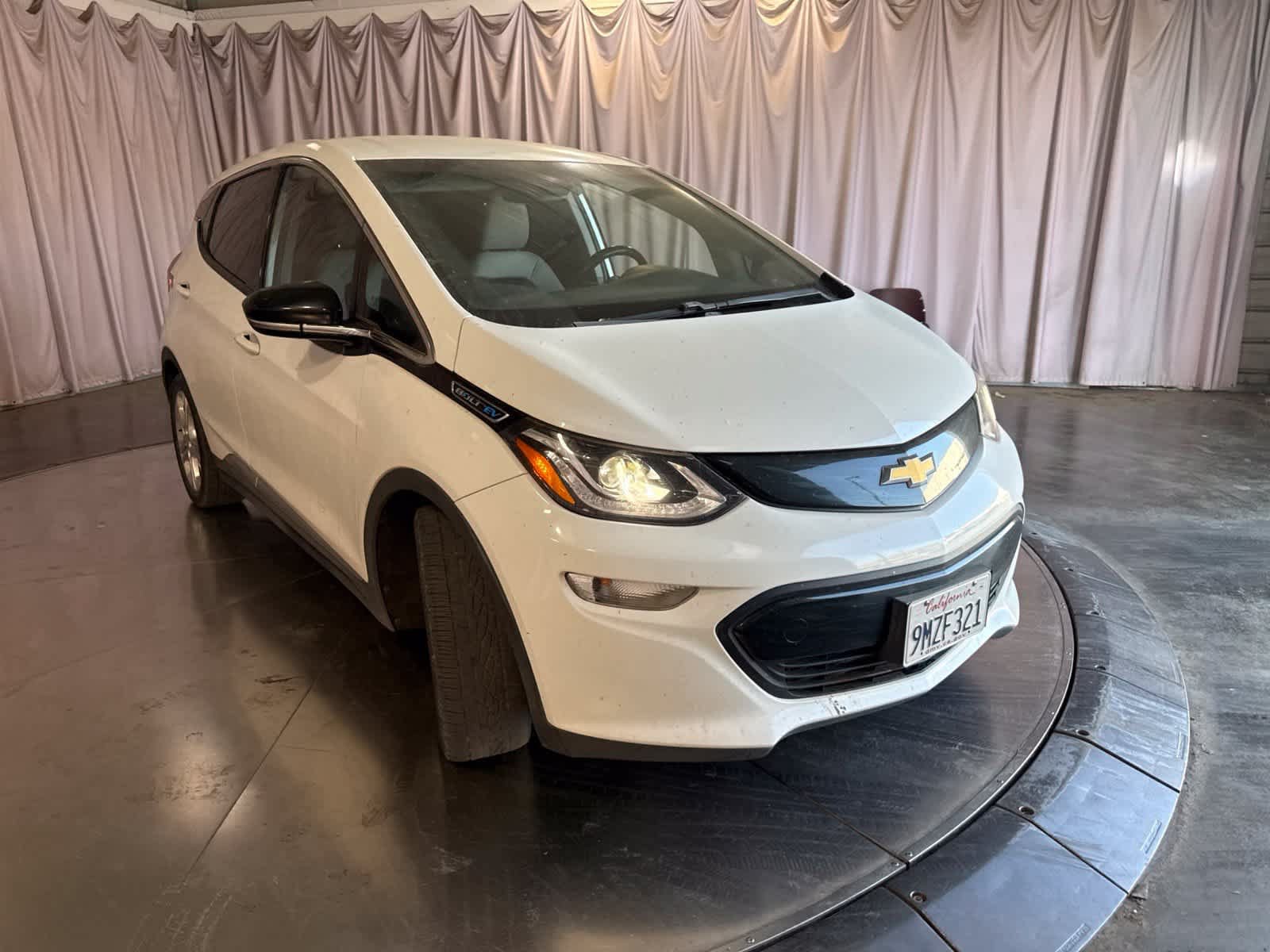 Used 2017 Chevrolet Bolt LT FWD image 3