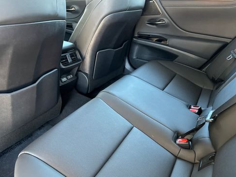 Certified 2023 Lexus ES 350 F Sport w/ Accessory Package (Z1) FWD image 4
