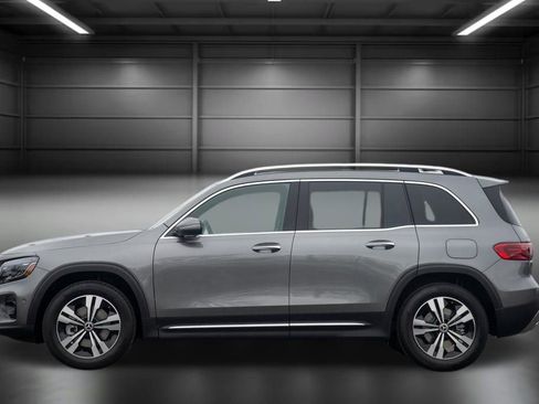 Certified 2025 Mercedes-Benz GLB 250 4MATIC image 8