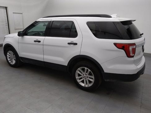 Used 2016 Ford Explorer 4WD image 3