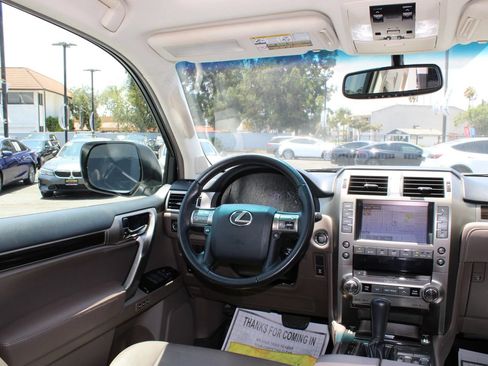 Used 2016 Lexus GX 460 w/ Comfort Package AWD/4WD image 35