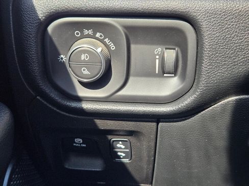 Used 2022 RAM 1500 Big Horn AWD/4WD image 21