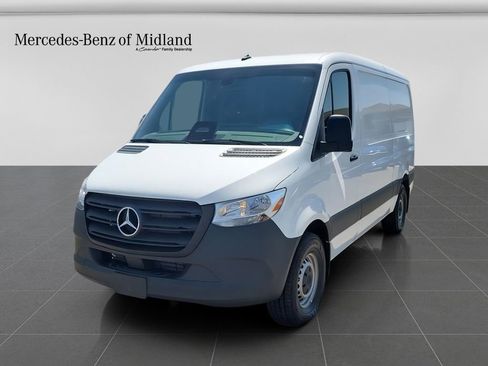 New 2025 Mercedes-Benz Sprinter 2500 image 1