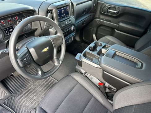 Used 2023 Chevrolet Silverado 1500 Custom image 11
