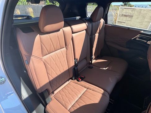 New 2025 Mitsubishi Outlander SEL image 15