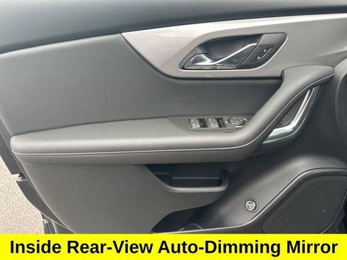 Used 2025 Chevrolet Blazer LT w/ Convenience Package image 13