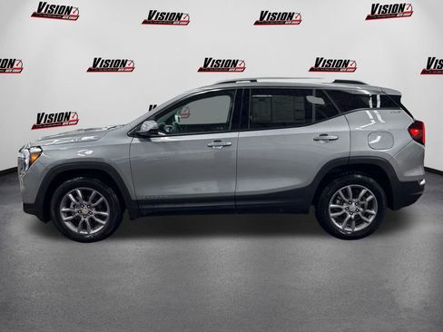 Used 2024 GMC Terrain SLT image 8
