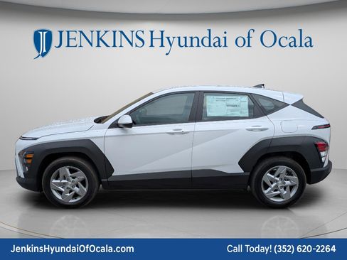 New 2026 Hyundai Kona SE image 9