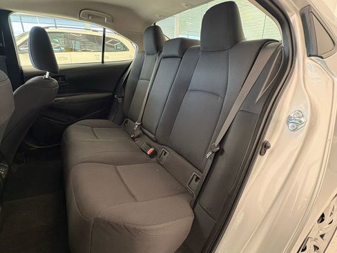 Used 2025 Toyota Corolla LE image 22