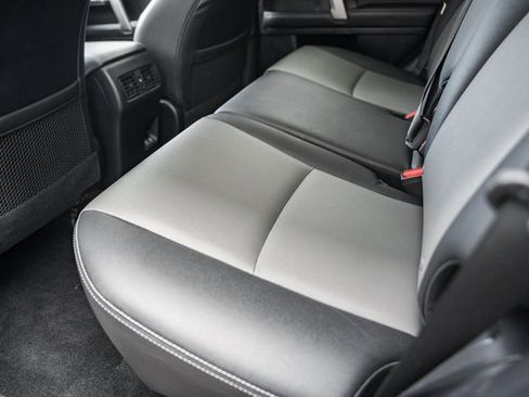 Used 2022 Toyota 4Runner SR5 Premium image 36