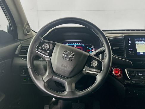 Used 2022 Honda Pilot Touring image 17