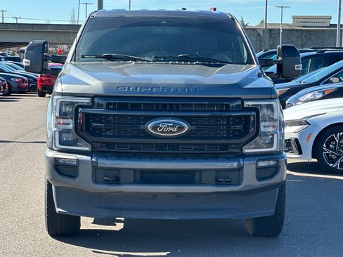 Used 2022 Ford F250 Lariat image 9