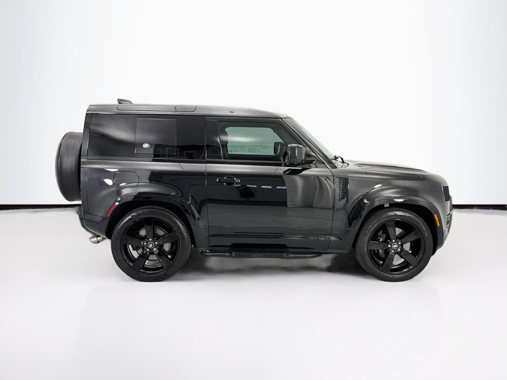 Used 2024 Land Rover Defender 90 V8 AWD/4WD image 8
