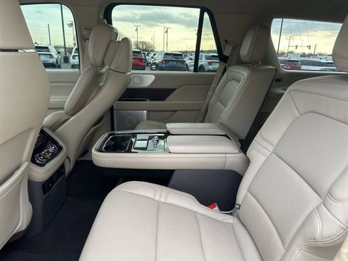 Used 2020 Lincoln Navigator Reserve w/ Luxury Package image 8