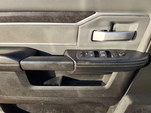 Certified 2022 RAM 2500 Big Horn w/ Cold Weather Group image 33