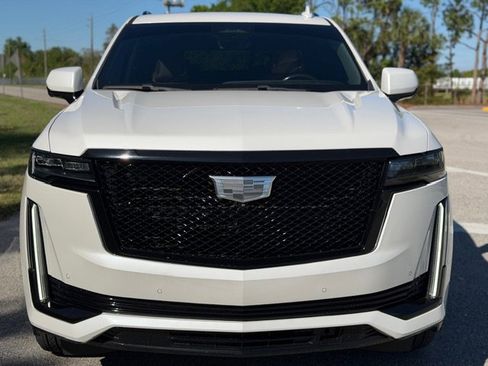 Used 2021 Cadillac Escalade Sport w/ Heavy-Duty Trailer Package image 8