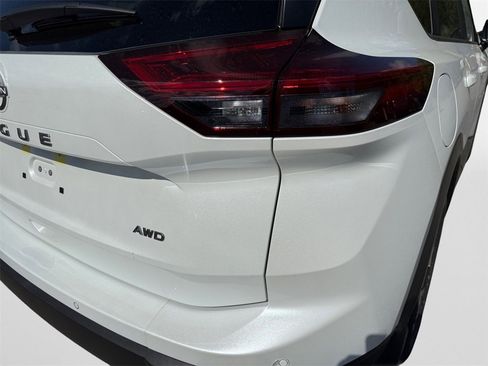 New 2026 Nissan Rogue SV w/ SV Premium Package image 18