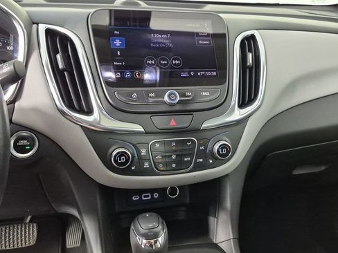 Used 2020 Chevrolet Equinox LT FWD image 21