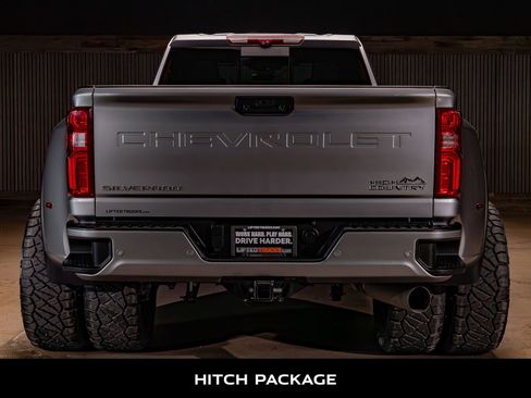 Used 2025 Chevrolet Silverado 3500 High Country w/ High Country Premium Package AWD/4WD image 8
