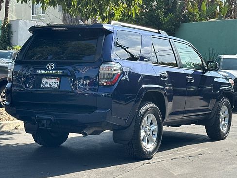 Certified 2020 Toyota 4Runner SR5 RWD image 4