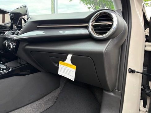 New 2026 Chevrolet Trax ACTIV w/ Sunroof Package FWD image 20