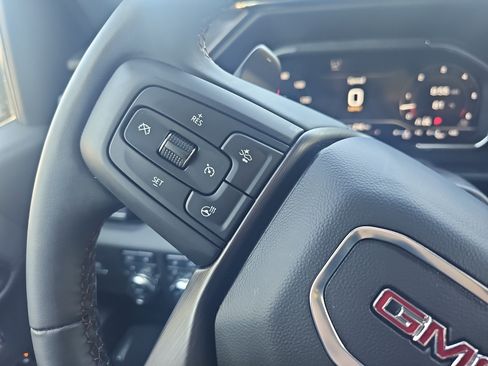 Used 2024 GMC Sierra 1500 AT4 w/ Technology Package AWD/4WD image 24