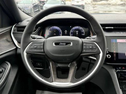 New 2026 Jeep Grand Cherokee L Laredo image 23