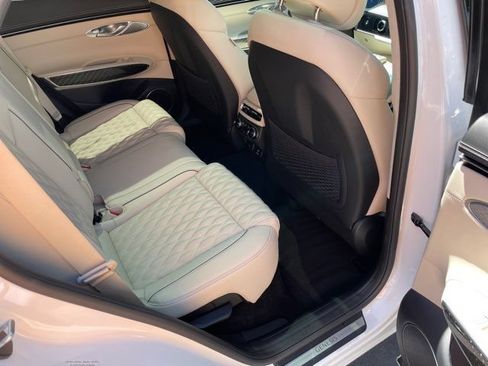 Used 2023 Genesis GV70 3.5T Sport w/ Sport Prestige Package AWD/4WD image 20