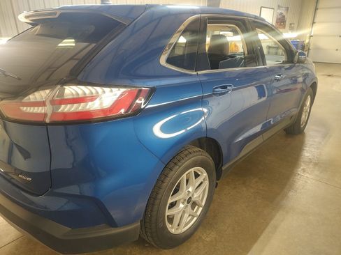 Used 2023 Ford Edge SEL w/ Convenience Package image 5