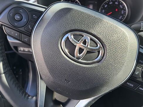 Used 2019 Toyota RAV4 XLE w/ Convenience Package image 16