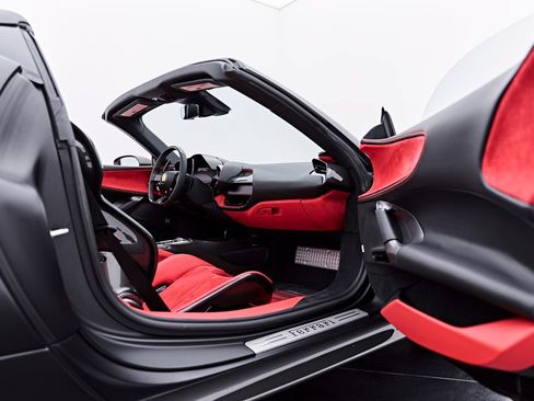 Used 2024 Ferrari SF90 Spider AWD/4WD image 46