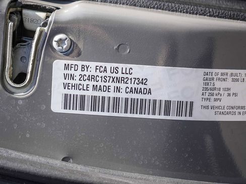 Used 2022 Chrysler Pacifica Limited w/ S Appearance Package FWD image 47