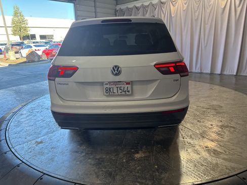 Used 2018 Volkswagen Tiguan S image 6