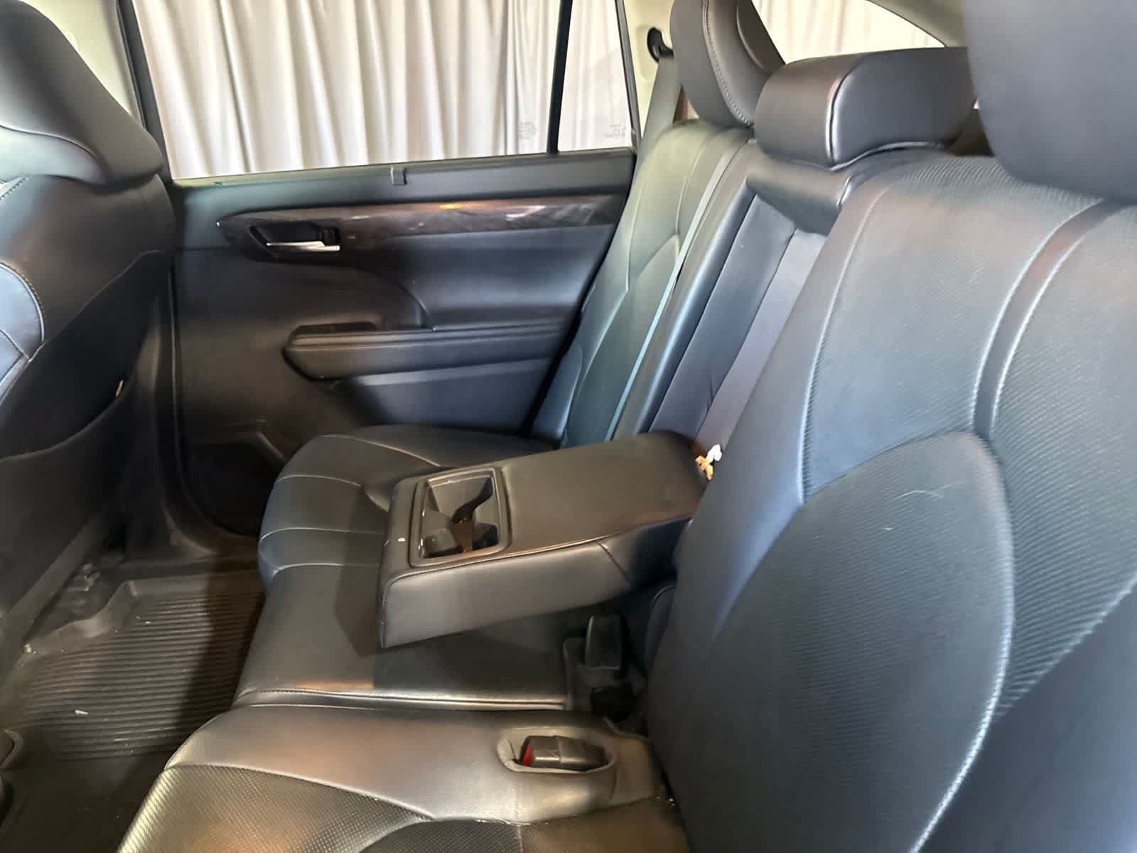 Used 2020 Toyota Highlander Limited AWD/4WD image 17