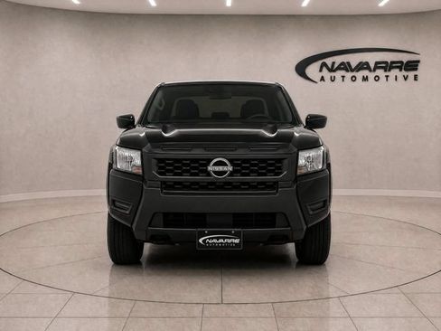 Used 2025 Nissan Frontier SV w/ SV Convenience Package AWD/4WD image 3