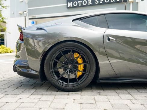 Used 2020 Ferrari 812 Superfast RWD image 34