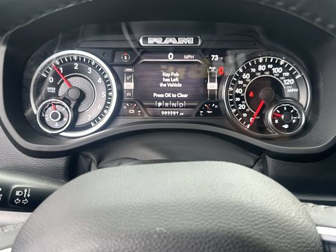 Used 2022 RAM 1500 Laramie AWD/4WD image 27