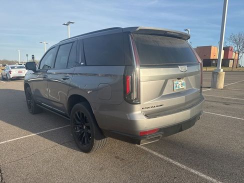 Used 2021 Cadillac Escalade Sport Platinum w/ LPO, ONYX Package image 4