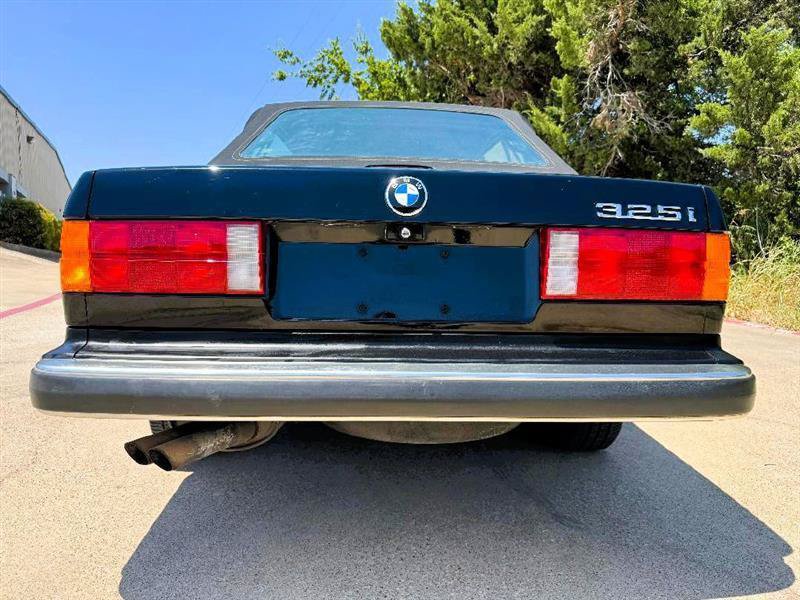Used 1991 BMW 325i Convertible RWD image 14