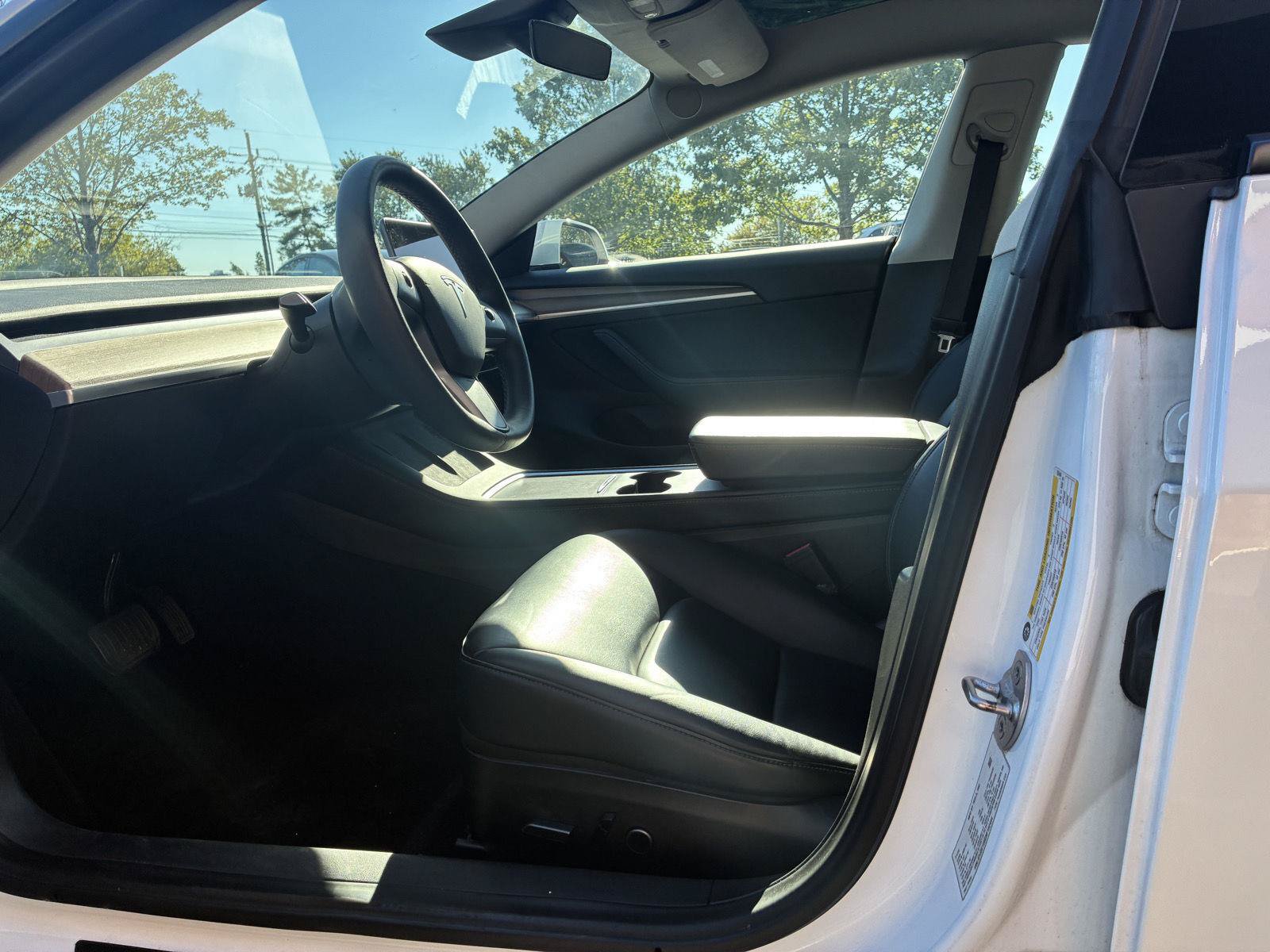 Used 2022 Tesla Model 3 Long Range AWD/4WD image 18