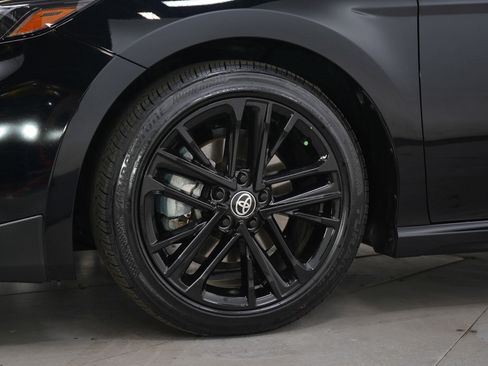 Used 2025 Toyota Camry SE FWD image 27