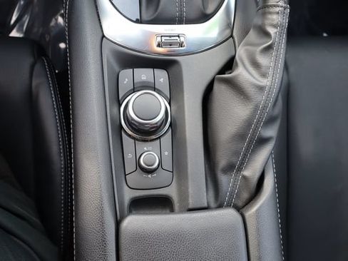 Used 2025 MAZDA MX-5 Miata RF Grand Touring RWD image 25