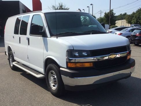 Used 2025 Chevrolet Express 2500 w/ Driver Convenience Package RWD image 1