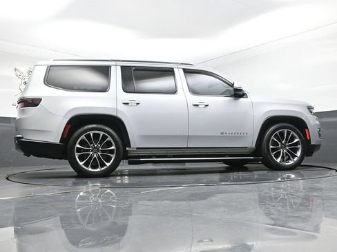 Used 2022 Jeep Wagoneer Series III w/ Premium Group I AWD/4WD image 55