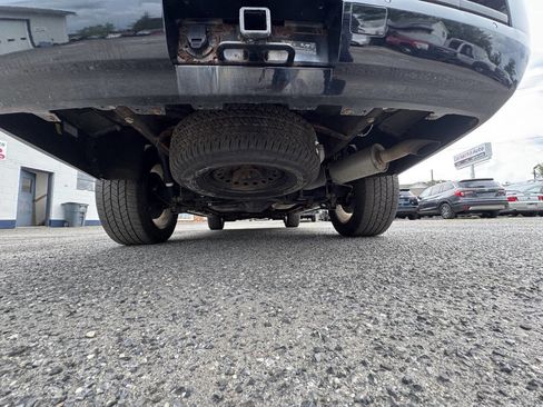 Used 2018 Chevrolet Suburban LT image 53