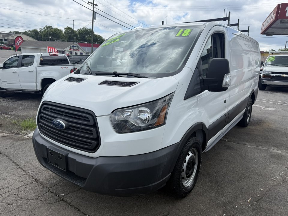 Used 2018 Ford Transit 150 130 Low Roof RWD image 3