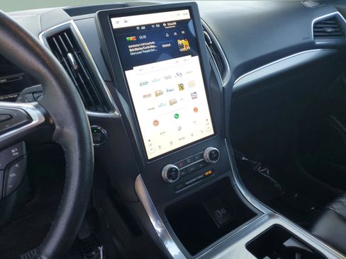 Used 2024 Ford Edge Titanium image 22