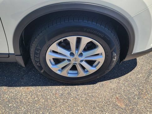Used 2015 Nissan Rogue SV w/ SV Premium Package FWD image 15