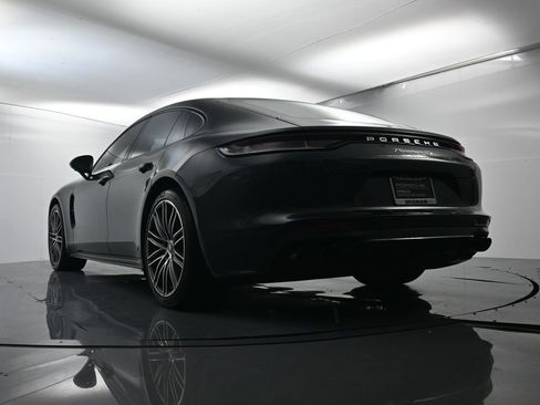 Used 2022 Porsche Panamera 4S image 52