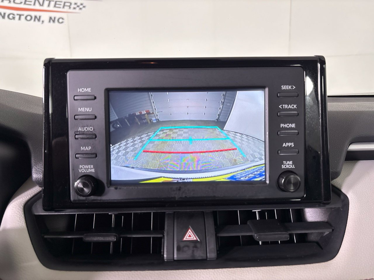 Used 2019 Toyota RAV4 XLE AWD/4WD image 19